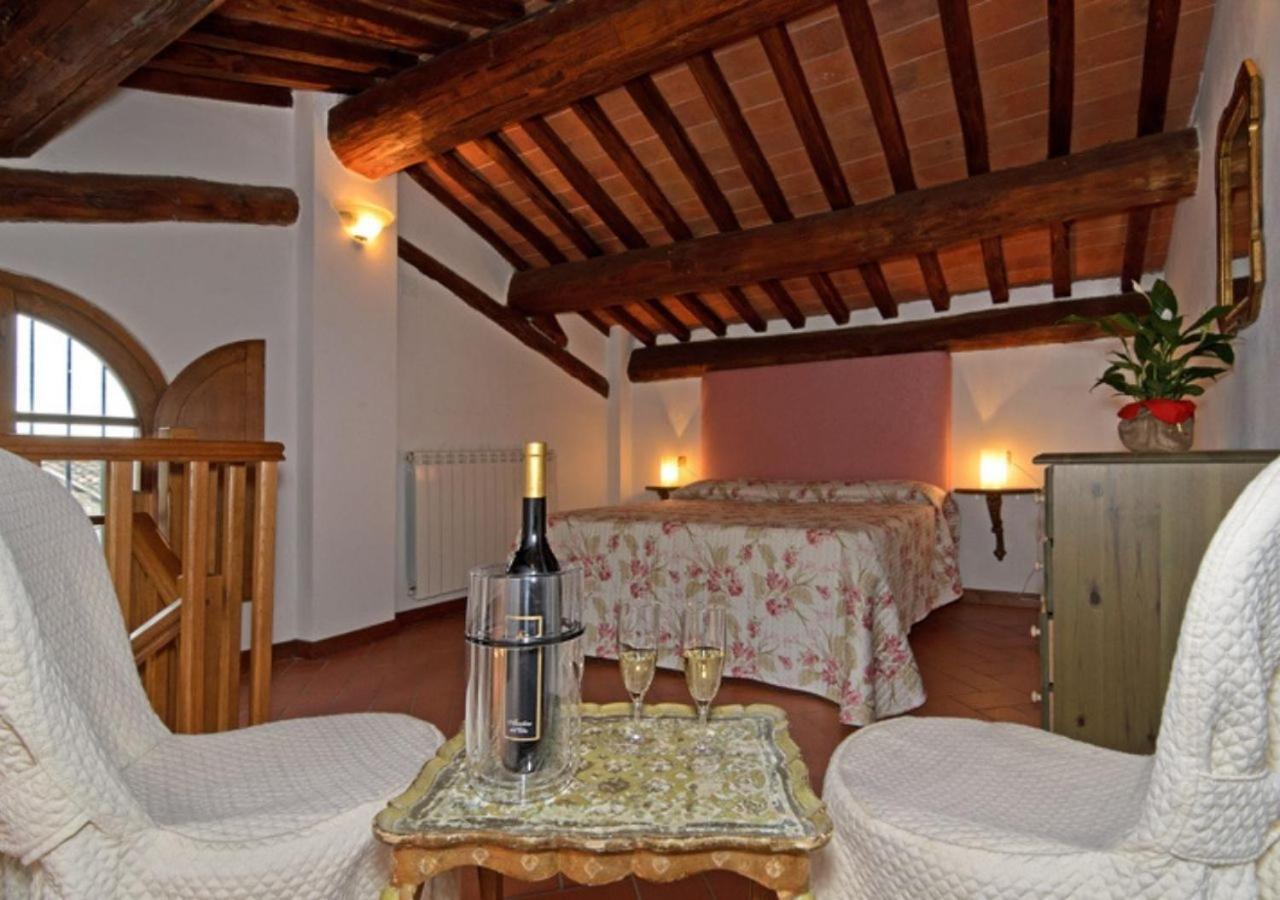 Hostal I Sette Borghi Massa e Cozzile Exterior foto